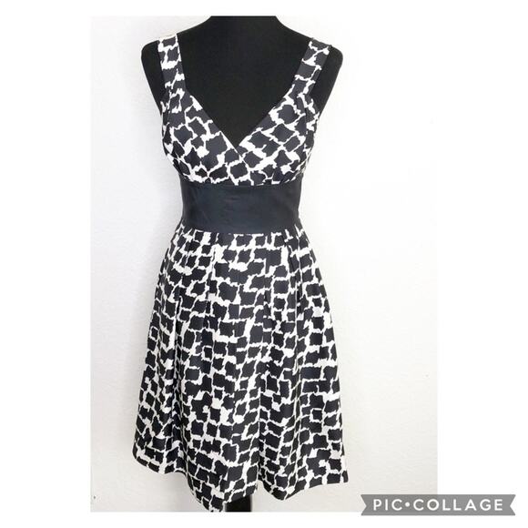 WHBM black white geometric houndstooth print silk fit and flare dress size 2 - Picture 1 of 14